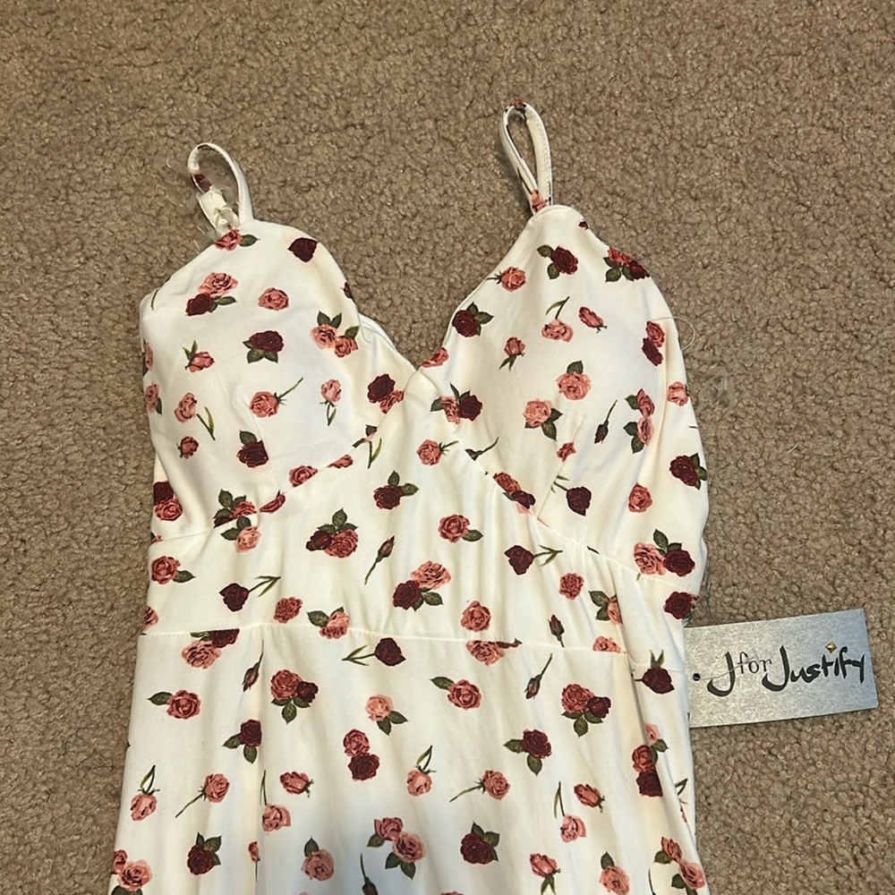 White maxi dress with red roses size Medium